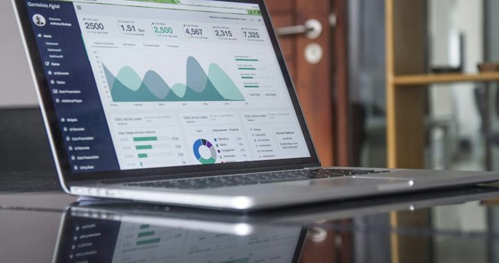 Financial data analysis on a laptop